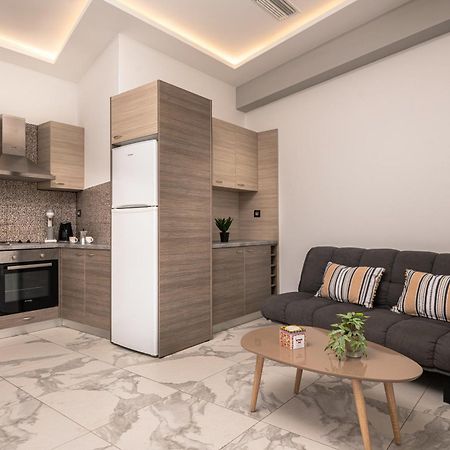 Katsaros Luxury Apts II 5 Min Walk To Beach チィリヴィ エクステリア 写真