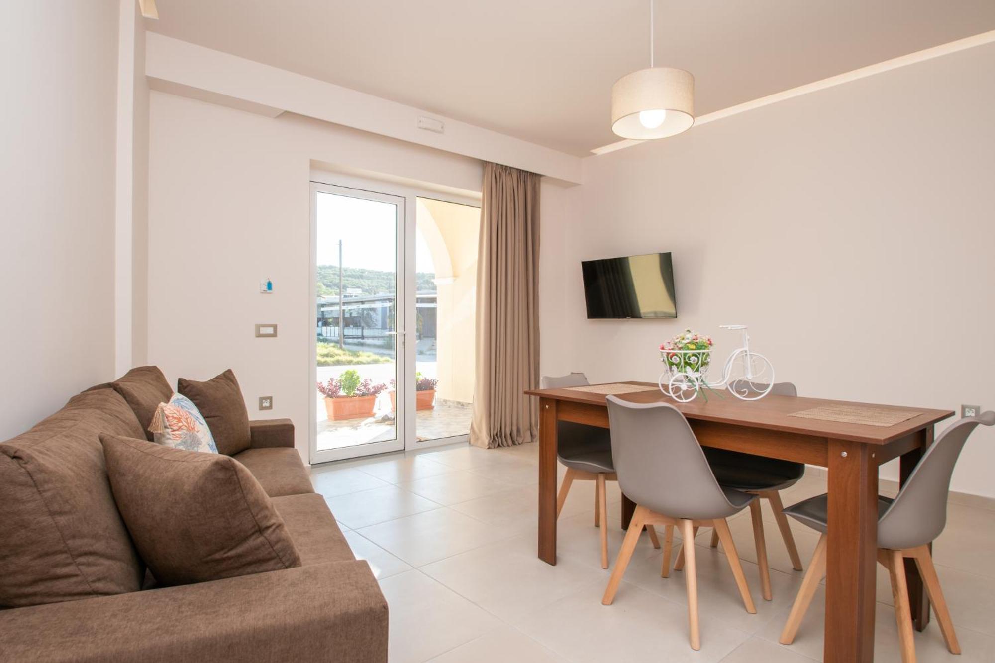 Katsaros Luxury Apts II 5 Min Walk To Beach チィリヴィ エクステリア 写真