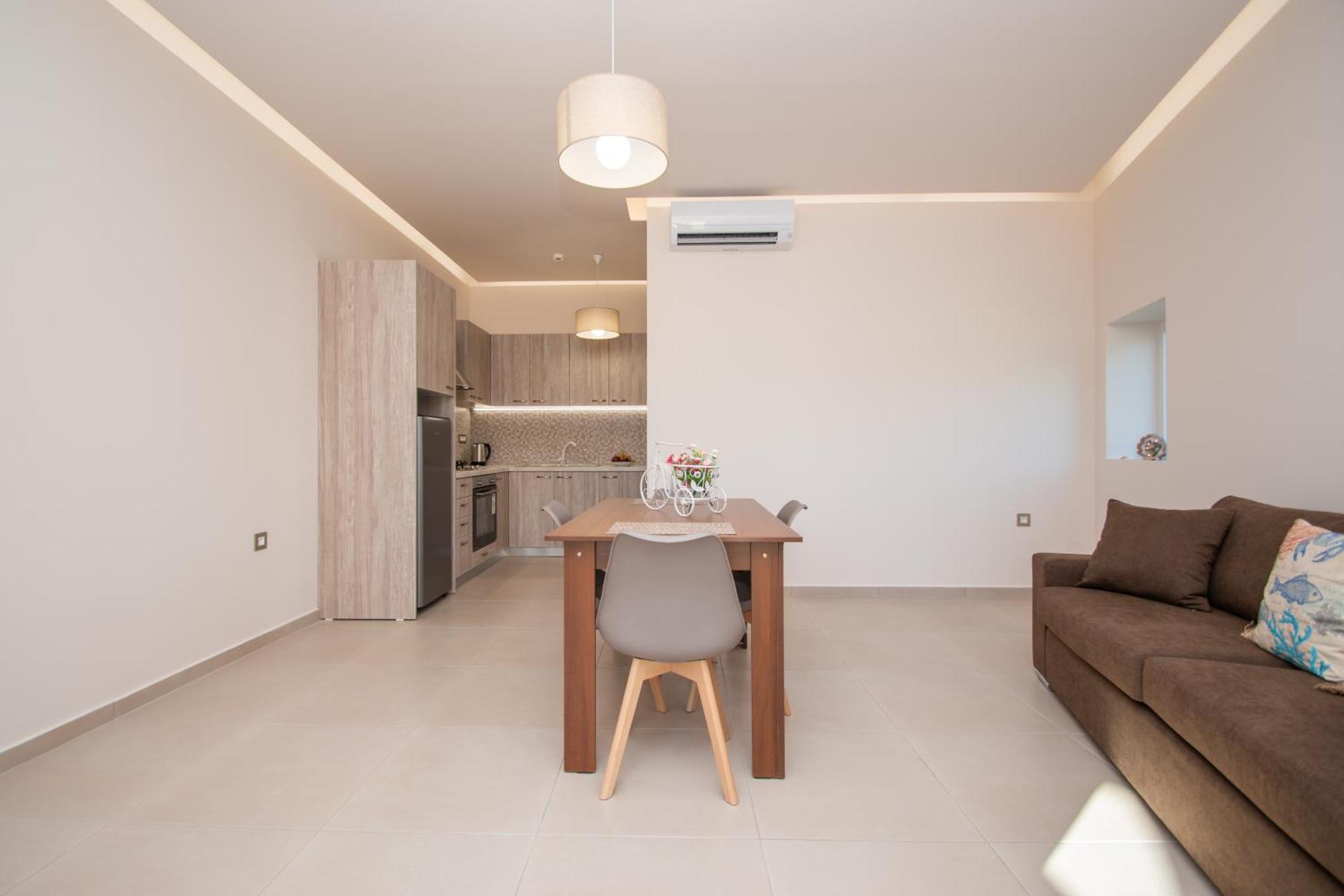 Katsaros Luxury Apts II 5 Min Walk To Beach チィリヴィ エクステリア 写真