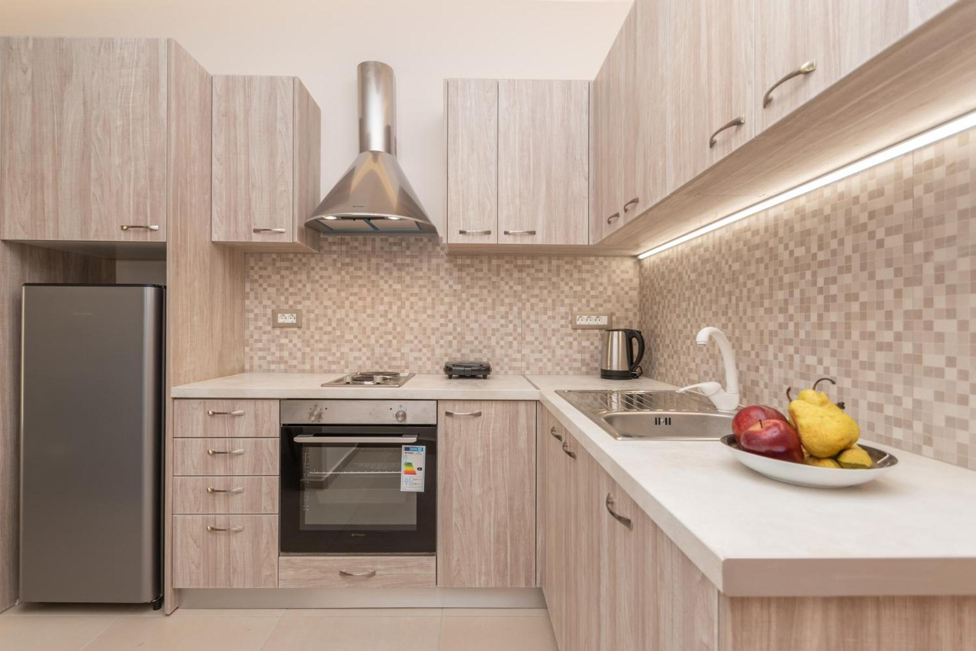 Katsaros Luxury Apts II 5 Min Walk To Beach チィリヴィ エクステリア 写真