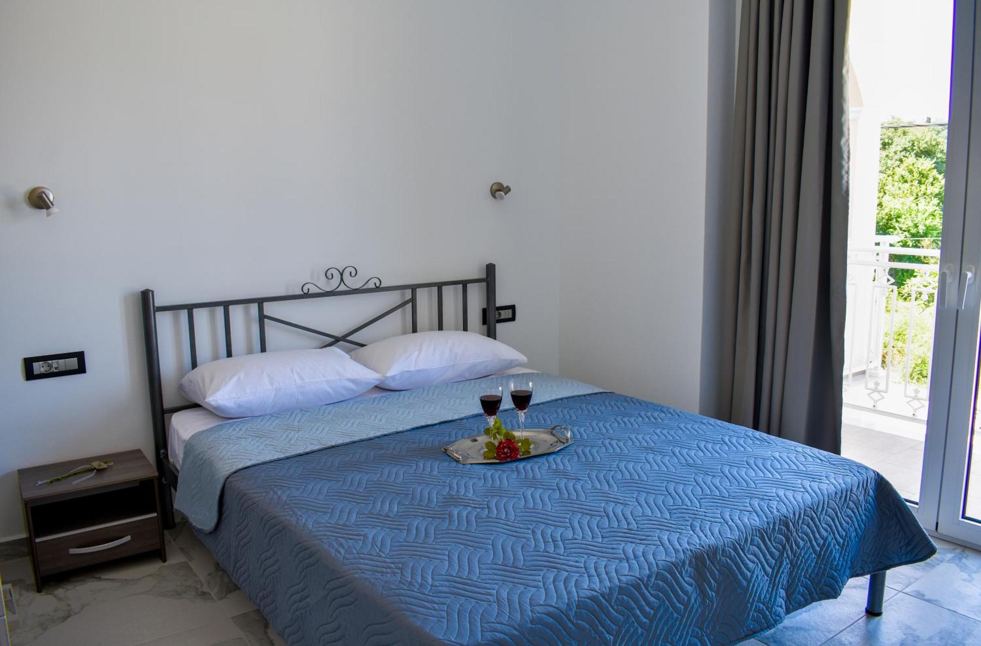Katsaros Luxury Apts II 5 Min Walk To Beach チィリヴィ エクステリア 写真