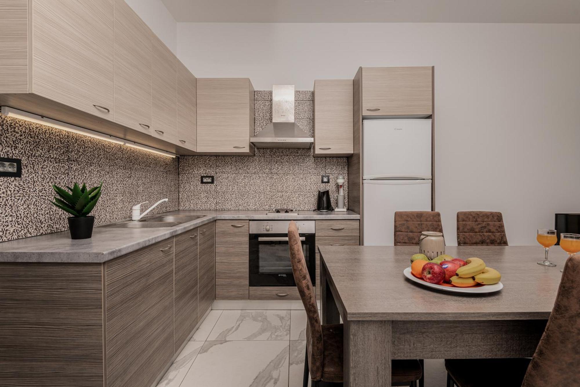 Katsaros Luxury Apts II 5 Min Walk To Beach チィリヴィ エクステリア 写真