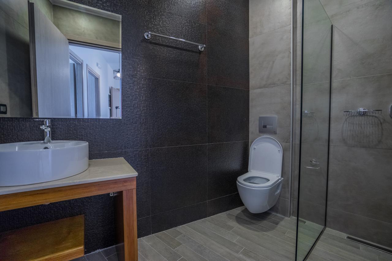 Katsaros Luxury Apts II 5 Min Walk To Beach チィリヴィ エクステリア 写真